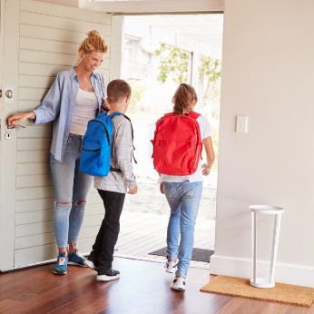 Photo_stock_lifestyle_kidsleavingforschool_5360x3574-3